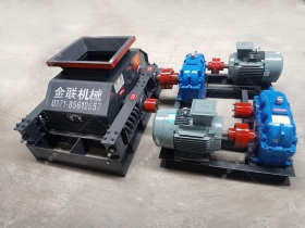2PGC900X900大型雙齒輥花季黄版下载安装發往內蒙古烏海粉碎煤
