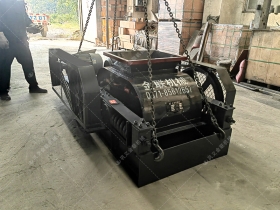 2pgc600*750雙齒輥花季黄版下载安装發往湖南婁底破碎煤塊